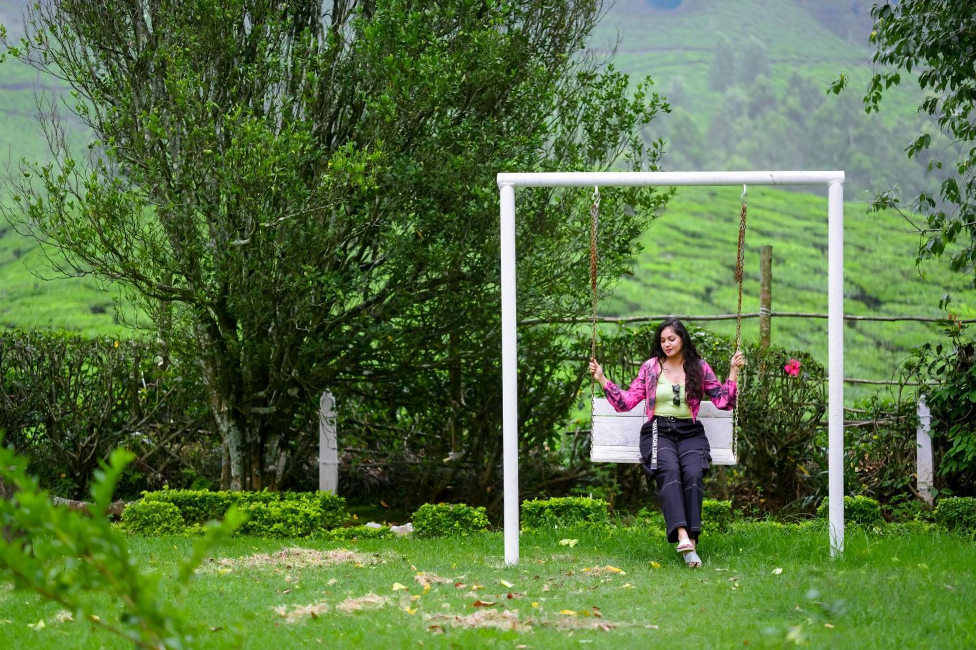 Arivikad Tea Bungalow Munnar By Voye Homes Suryanelli Eksteriør bilde