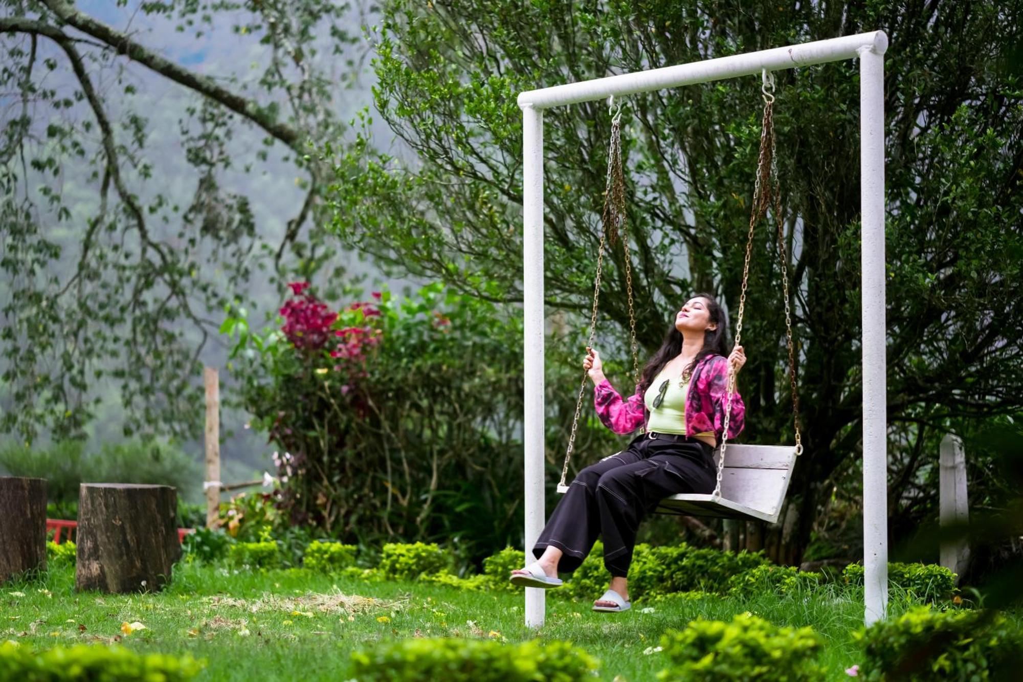 Arivikad Tea Bungalow Munnar By Voye Homes Suryanelli Eksteriør bilde